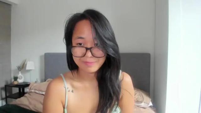 Image 11 of naughtynerdygirl Stream on Chaturbate on 14 months ago