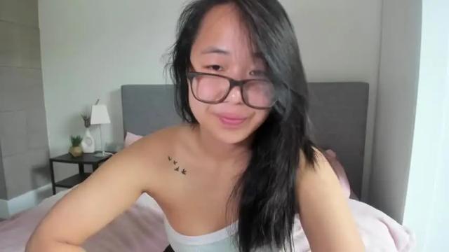Image 12 of naughtynerdygirl Stream on Chaturbate on 12 months ago