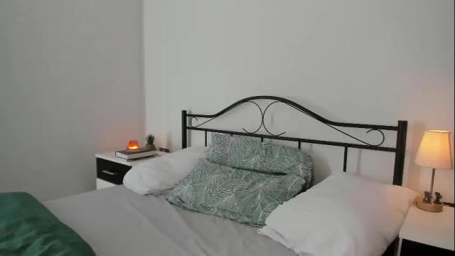Image 8 of naughtynerdygirl Stream on Chaturbate on 13 days ago