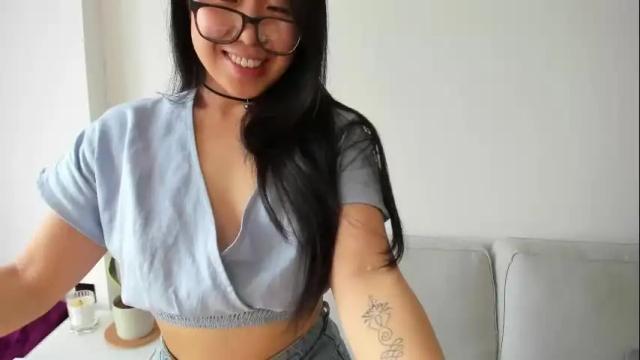 Image 4 of naughtynerdygirl Stream on Chaturbate on 1 month ago