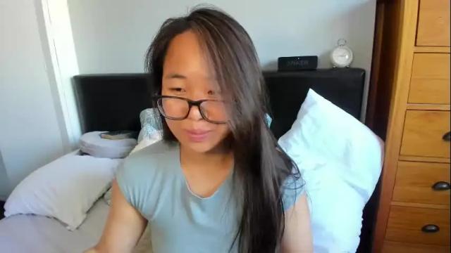 Image 11 of naughtynerdygirl Stream on Chaturbate on 3 months ago