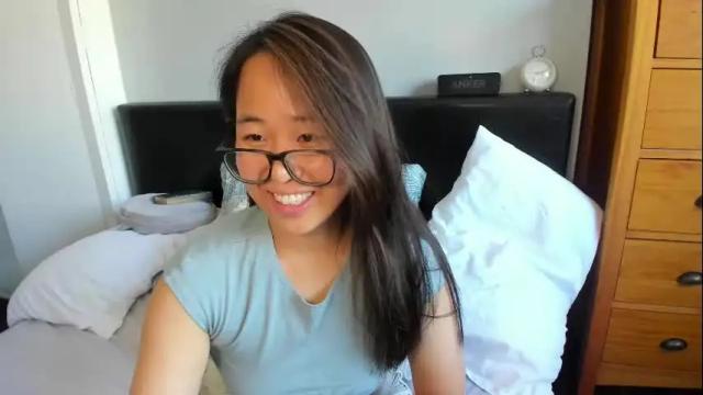 Image 4 of naughtynerdygirl Stream on Chaturbate on 3 months ago