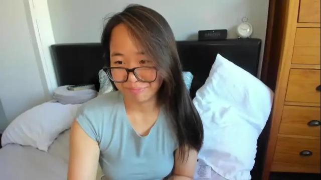 Image 7 of naughtynerdygirl Stream on Chaturbate on 3 months ago