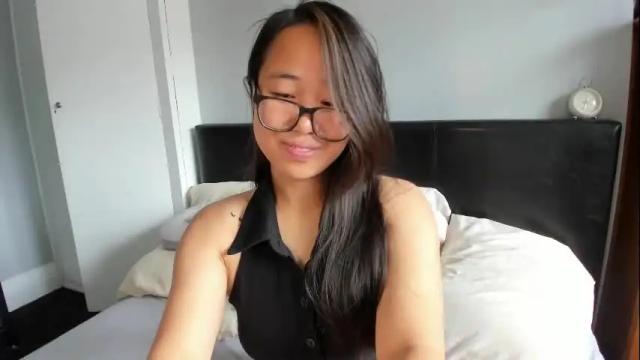 Image 11 of naughtynerdygirl Stream on Chaturbate on 3 months ago
