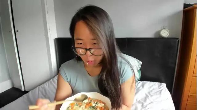 Image 2 of naughtynerdygirl Stream on Chaturbate on 2 months ago