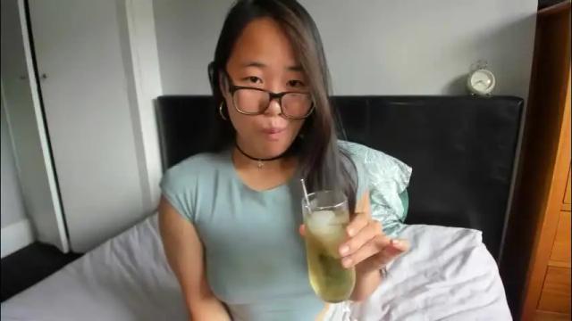 Image 3 of naughtynerdygirl Stream on Chaturbate on 2 months ago