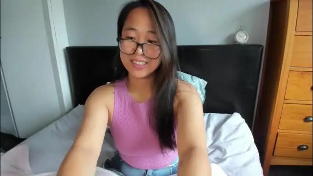 Image 6 of naughtynerdygirl Stream on Chaturbate on 2 months ago
