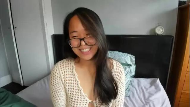 Image 7 of naughtynerdygirl Stream on Chaturbate on 2 months ago