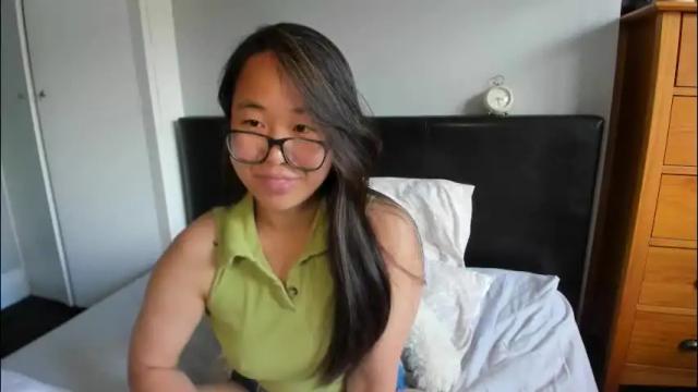 Image 11 of naughtynerdygirl Stream on Chaturbate on 1 month ago