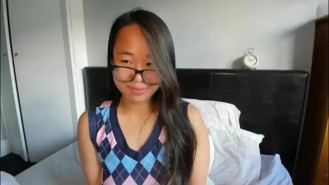 Image 3 of naughtynerdygirl Stream on Chaturbate on 1 month ago
