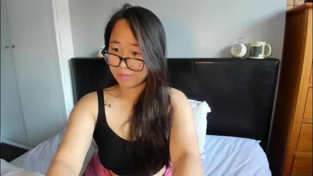 Image 11 of naughtynerdygirl Stream on Chaturbate on 3 days ago