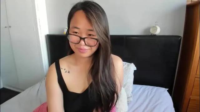 Image 3 of naughtynerdygirl Stream on Chaturbate on 3 days ago