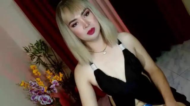 Image 7 of naughtynicay Stream on Chaturbate on 19 months ago
