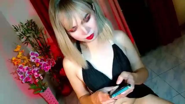 Image 6 of naughtynicay Stream on Chaturbate on 19 months ago