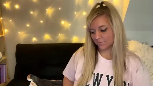 Thumbnail 2, naughtynicole98's Stream at Chaturbate, 14 months ago