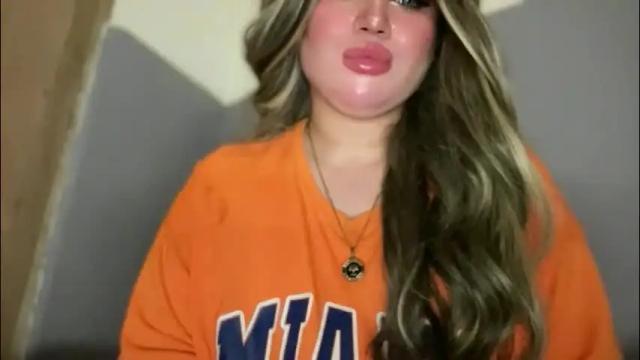 Image 2 of naughtyrosecum Stream on Chaturbate on 1 month ago