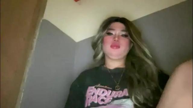 Image 6 of naughtyrosecum Stream on Chaturbate on 1 month ago