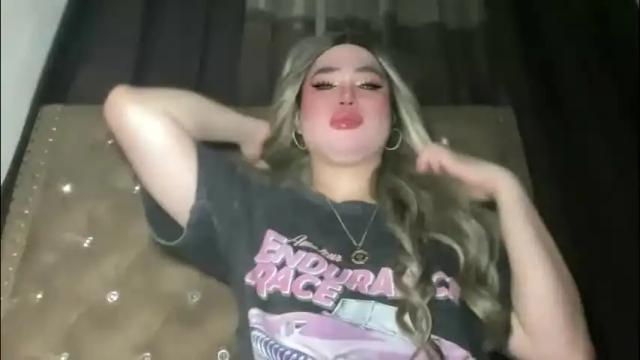 Image 2 of naughtyrosecum Stream on Chaturbate on 1 month ago