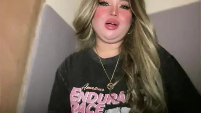 Image 7 of naughtyrosecum Stream on Chaturbate on 1 month ago