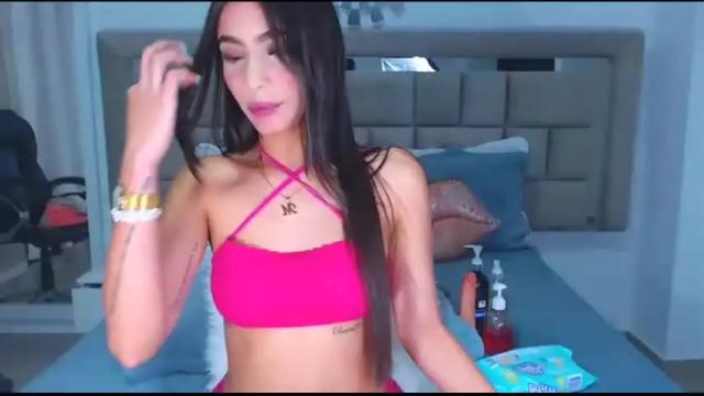 Image 3 of naughtysweet18 Stream on Chaturbate on 17 months ago