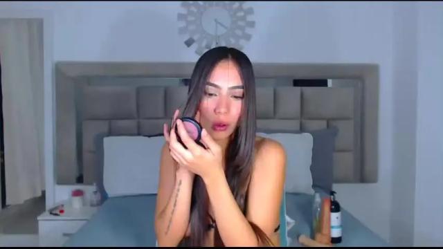 Image 4 of naughtysweet18 Stream on Chaturbate on 15 months ago
