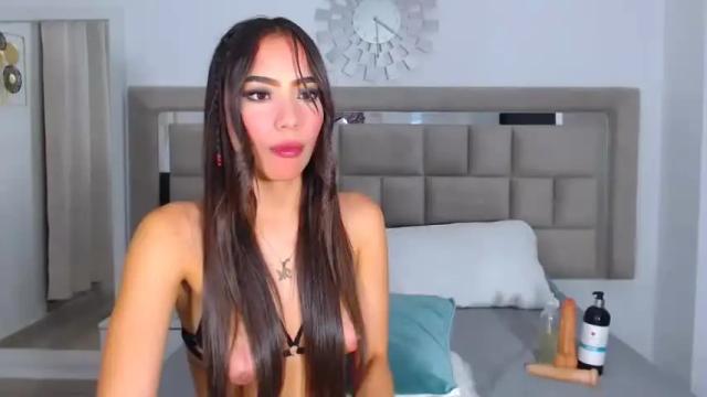 Image 3 of naughtysweet18 Stream on Chaturbate on 19 months ago