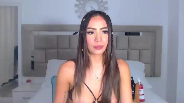 Image 8 of naughtysweet18 Stream on Chaturbate on 14 months ago