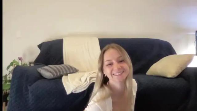 Image 2 of naughtyswisschick Stream on Chaturbate on 16 months ago
