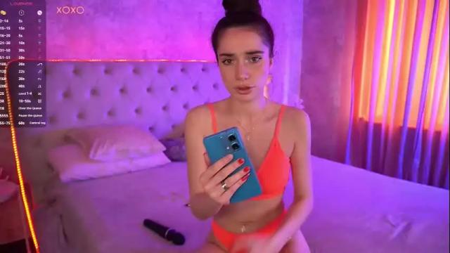 Image 3 of naughtyylinda Stream on Chaturbate on 1 month ago