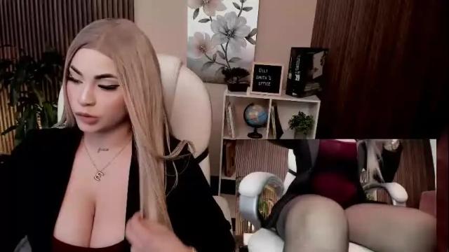 Image 8 of naugthyelli Stream on Chaturbate on 1 month ago