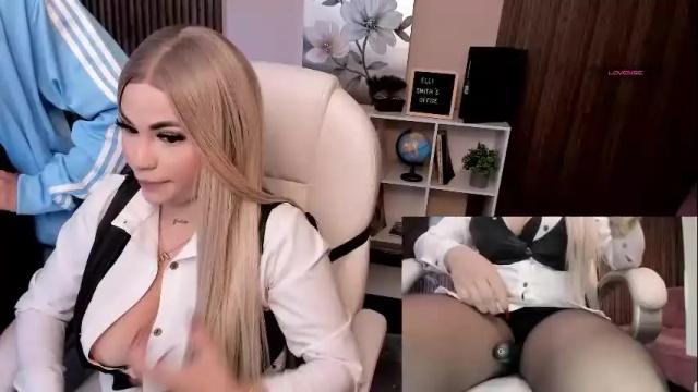 Image 12 of naugthyelli Stream on Chaturbate on 1 month ago