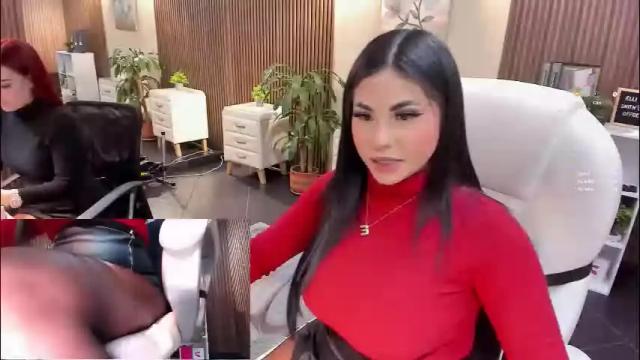 Image 10 of naugthyelli Stream on Chaturbate on 1 month ago