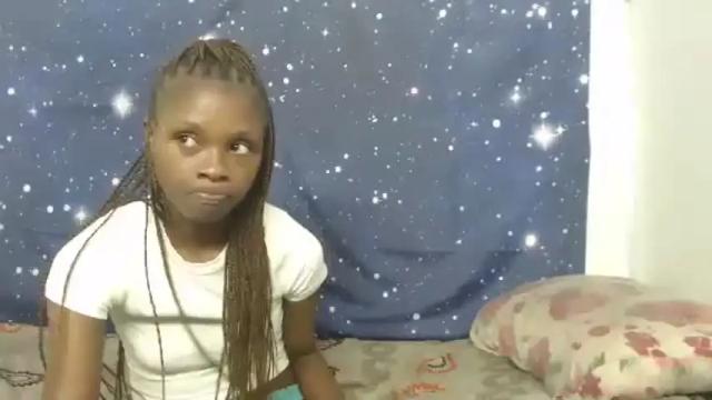 Image 4 of nawtyylarissa69 Stream on Chaturbate on 23 days ago