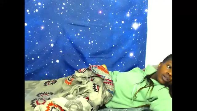Image 4 of nawtyylarissa69 Stream on Chaturbate on 19 days ago