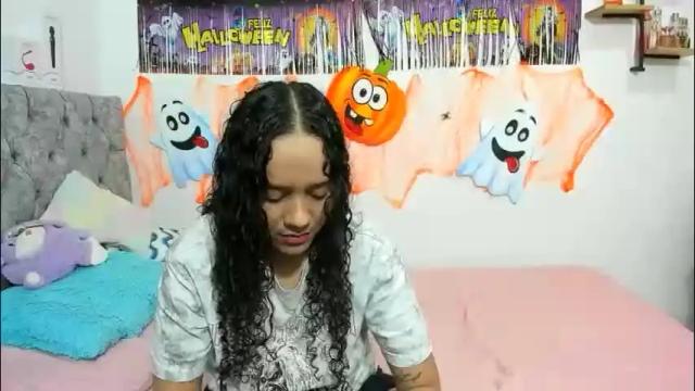 Image 3 of nay_and_aleja Stream on Chaturbate on 3 days ago