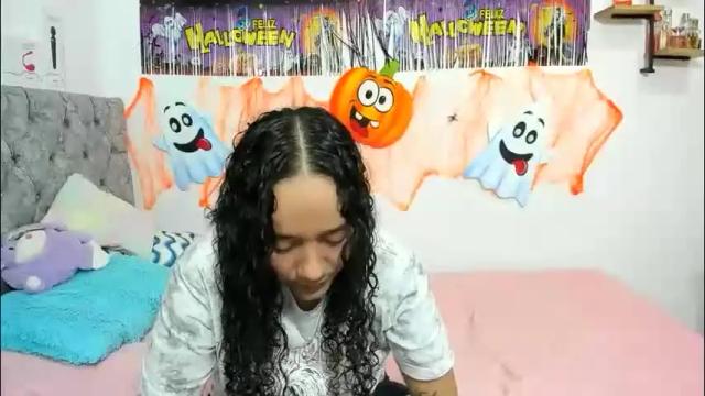 Image 4 of nay_and_aleja Stream on Chaturbate on 3 days ago