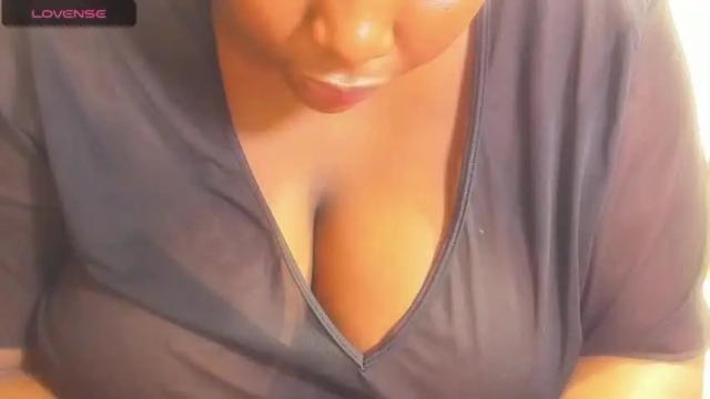Image 8 of nayah_nassaumi Stream on Chaturbate on 18 months ago
