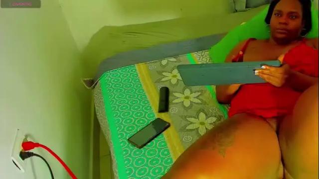 Image 2 of nayah_nassaumi Stream on Chaturbate on 1 month ago
