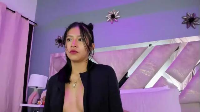 Image 2 of nayara_macherano Stream on Chaturbate on 20 days ago