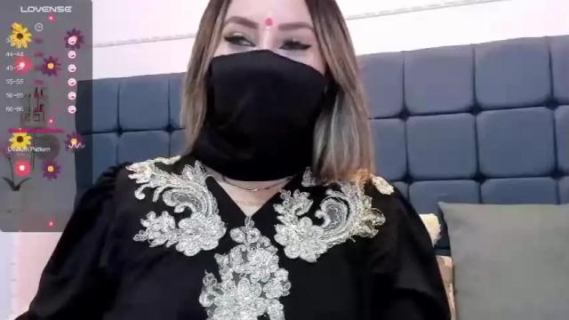 Image 12 of nayaritrisha Stream on Chaturbate on 15 months ago
