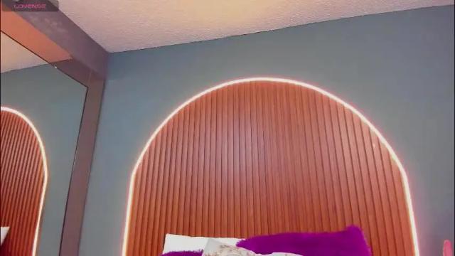 Image 11 of nayecloud Stream on Chaturbate on 2 months ago