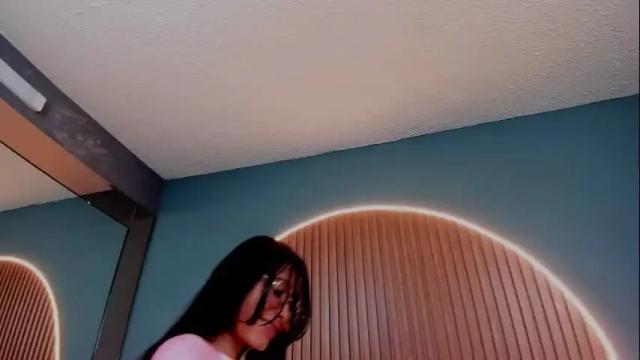 Image 3 of nayecloud Stream on Chaturbate on 2 months ago