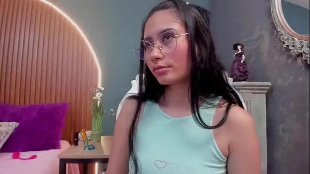 Image 2 of nayecloud Stream on Chaturbate on 2 months ago