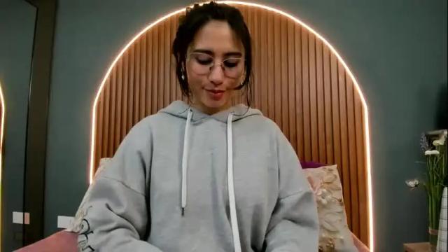 Image 6 of nayecloud Stream on Chaturbate on 2 months ago