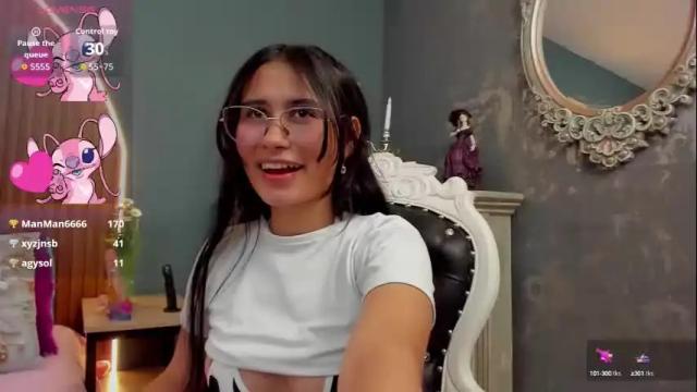 Image 4 of nayecloud Stream on Chaturbate on 1 month ago