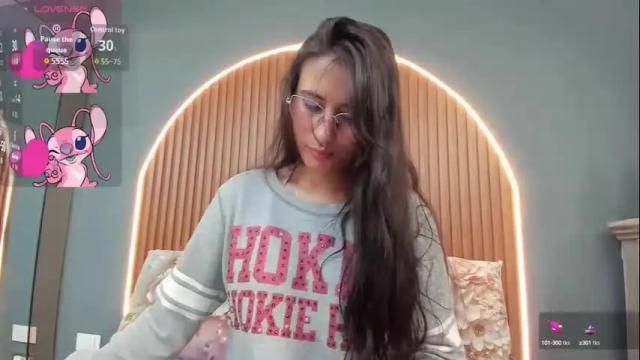 Image 2 of nayecloud Stream on Chaturbate on 1 month ago