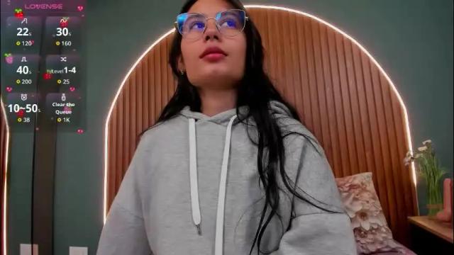 Image 2 of nayecloud Stream on Chaturbate on 3 days ago