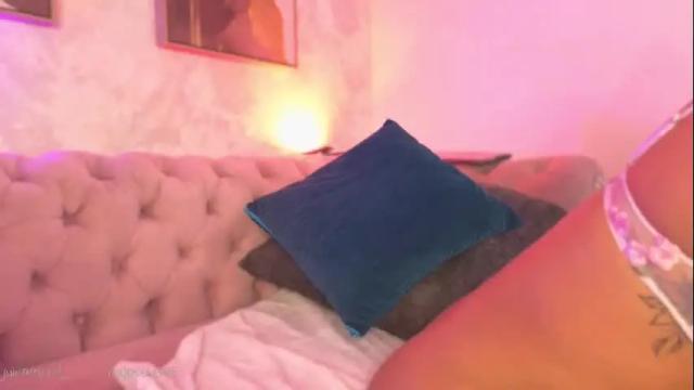 Image 3 of naylapot_ Stream on Chaturbate on 24 days ago