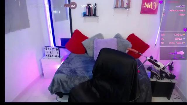 Image 4 of nayleah Stream on Chaturbate on 3 months ago