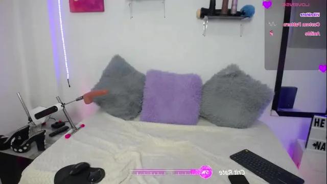 Image 12 of nayleah Stream on Chaturbate on 2 months ago